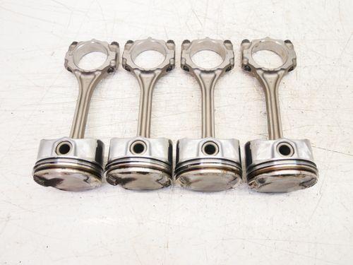 4x pistons de bielle pour Toyota Yaris 1,5 2NR-FKE 2NR 13201-49116 13101-47180