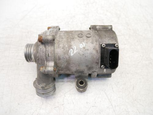 Pompe à eau pour BMW Série 3 F30 F31 F80 2,0 i N20B20B 7597715