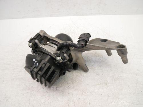 Pompe d\'air secondaire pour Porsche 4,5 V8 M48.50 48.50 7L5959253A