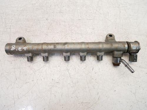 Rail-Rohr pour Volvo V40 525 2,0 D2 D4204T8 31303612