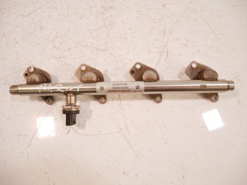 Rail d\'injecteurs pour Mercedes 1,6 270.910 M270 A2700701595
