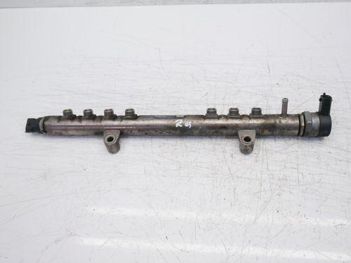 Tube Rail pour Volvo 2,4 D5 Diesel D5244T15 0445215025 30777759