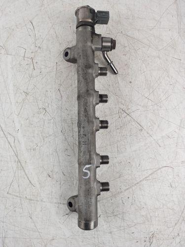 Rail-tube pour Volvo XC90 256 2,0 D5 AWD D4204T23 31303612