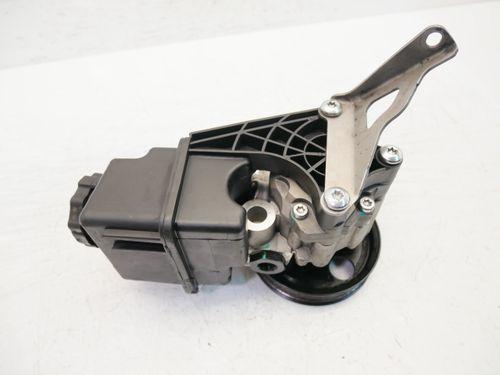 Pompe servo pour Mercedes 2,2 CDI Diesel OM651.955 651.955 A0064666601