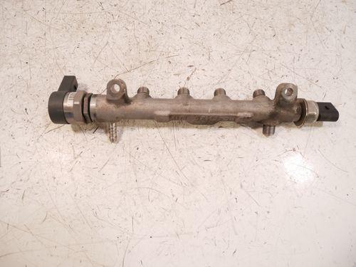 Tube Rail pour VW Volkswagen 1,6 TDI Diesel CLHA CLH 04L089B