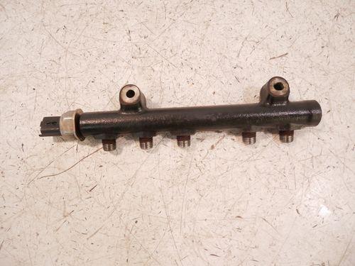 Tube Rail pour Ford 1,6 TDCi UGBA 9685297580