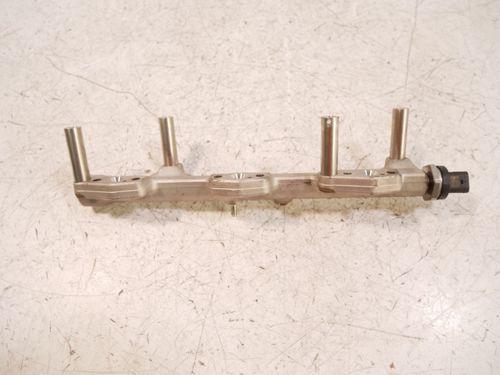 Rail d\'injecteurs pour BMW 1,5 sDrive 18i B38A15A B38 8665631
