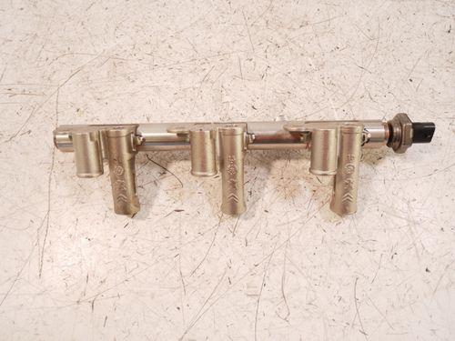 Rail d\'injecteurs pour Opel 1,2 Benzin F12XHT EB2ADTS HN05 9811353880