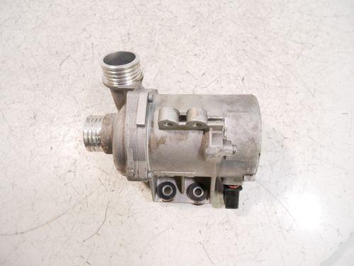 Pompe à eau pour BMW 2,5 325 i N52B25AF N52 7028512