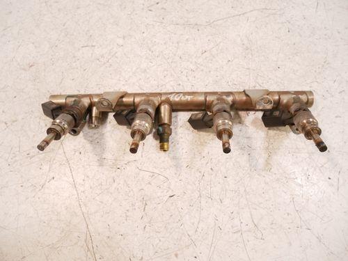 Rail d\'injecteurs pour Audi 4,2 quattro CAUA CAU 079133315E