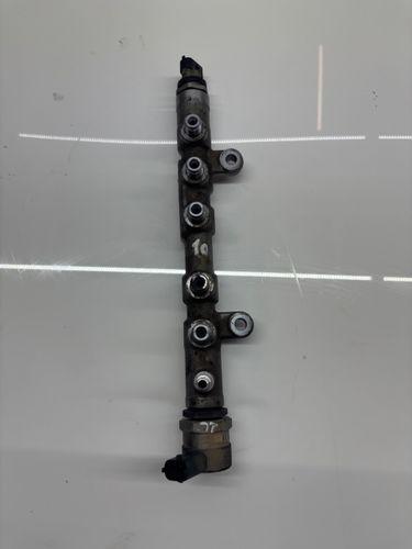 Tube Rail pour Land Rover 2,0 D 4x4 204DTD AJ20D4 G4D3-9D280-AA