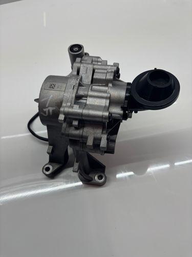 Pompe à huile pour Land Rover 2,0 D 4x4 204DTD AJ20D4 LR110501 G4D3-6L079-JA