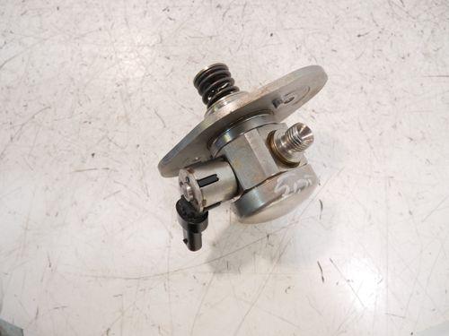 Pompe à carburant pour BMW 4,4 M5 S63B44B S63 7852361