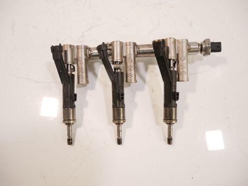 Rampe d'injection pour Citroën Peugeot C3 C4 2008 1,2 HNP EB2ADT HN05 9811353880