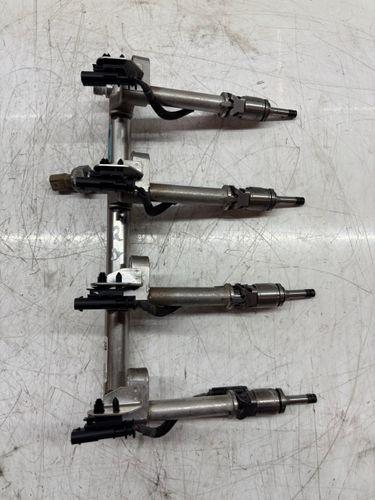 Barre d'injection Pour Volvo XC90 II 2,0 T6 B4204T27 31303496