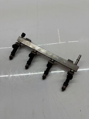 Barre d'injection Pour Opel Corsa 1,2 essence A12XER LDC 55562258