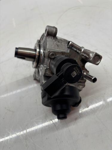 Pompe haute pression Pour BMW Série 5 F10 F11 2,0 d 518d B47D20A B47 8511626