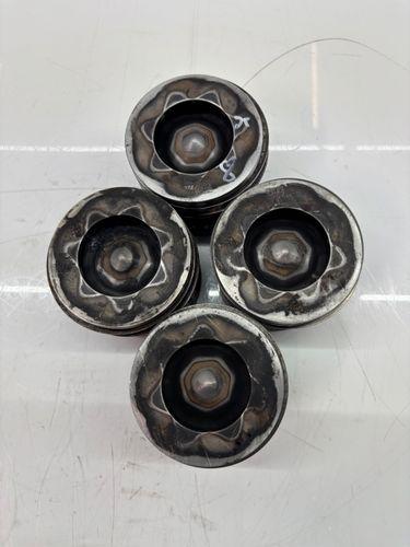 4x pistons Pour BMW X1 E84 2,0 d xDrive20d N47D20C N47 7810825