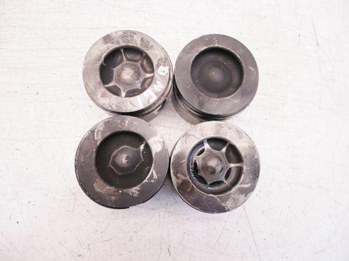 4x pistons pour Citroen Peugeot Berlingo 1,6 HDI D BH02 BHW DV6FE 75L149