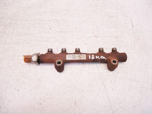 Rail-tube pour Citroën Peugeot 1,6 HDI D BH02 BHW DV6FE 9824940080