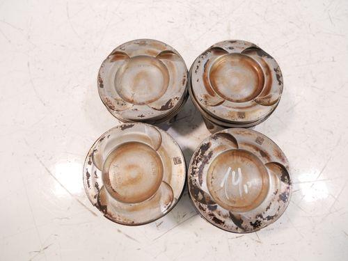 4x pistons pour Mercedes 1,6 M270.910 270.910 A2701617 A2700302717