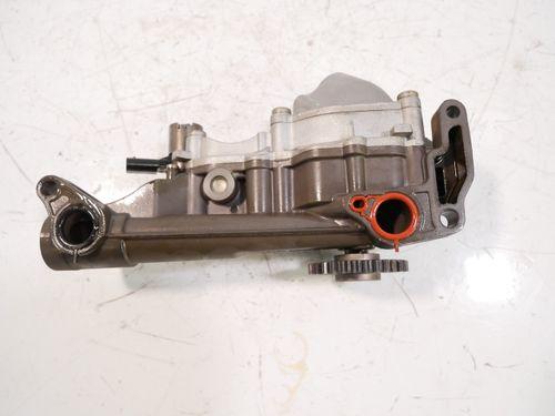 Pompe à huile pour Mercedes Classe A W176 1,6 M270.910 270.910 A2701800000