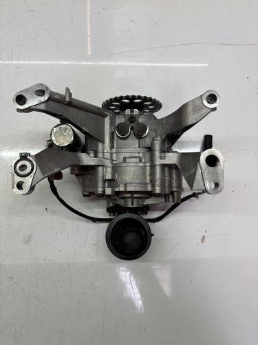 Pompe à huile pour Land Rover 2,0 D 4x4 204DTD AJ20D4 LR078805 G4D3-6L079-EB