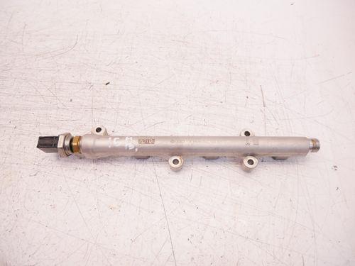Barre d'injection pour Audi Seat A1 Ibiza 1,0 TSI essence DKRF DKR 04C133320G