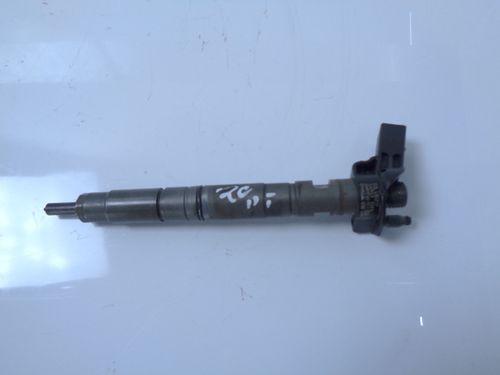 Injecteur pour Audi A4 B8 A6 C6 2,0 TDI CAHA CAH 03L130277 0445116