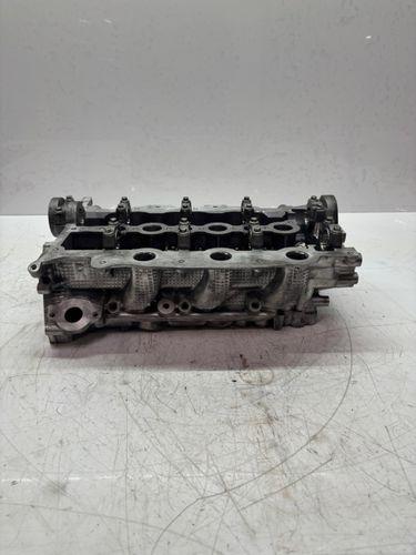 Culasse prévue pour Land Rover 2,7 TD 4x4 276DT AJD 4R8Q-6090-AH droite