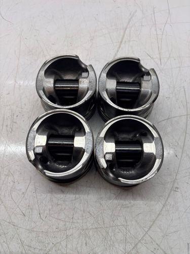 4x pistons pour Audi VW A3 EOS Golf 2,0 TDI CBAB CBA 03L107065G