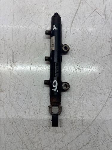 Rail-tube pour Land Rover 2,7 TD 4x4 276DT AJD 7H2Q-9D280-CD