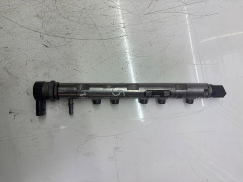 Rail-tube pour BMW 1er F20 F21 1,6 114 116 d N47D16A N47 8514166