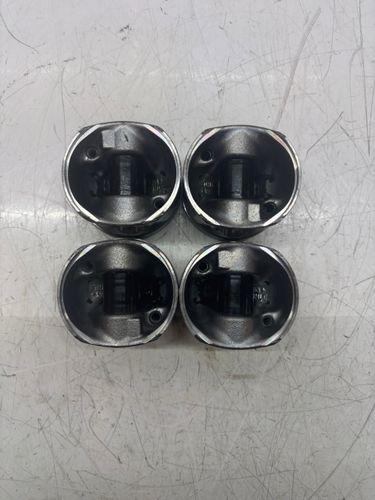 4x pistons pour BMW 1er F20 F21 1,6 114 116 d N47D16A N47 11257812567 7812567