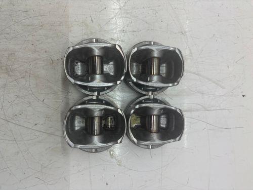 4x pistons pour Suzuki Swift MK5 V 1,4 Sport K14C 12101-68850