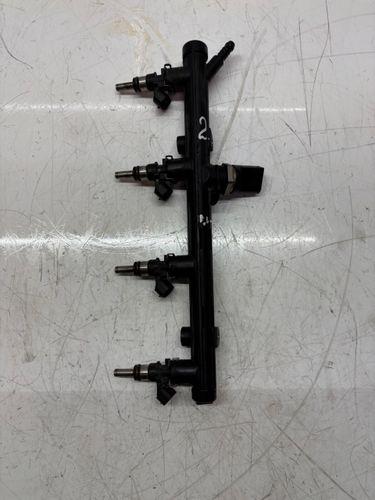 Rampe d'injection pour Audi A4 B9 A5 2,0 35 TFSI DLVB DLV 06K133681A