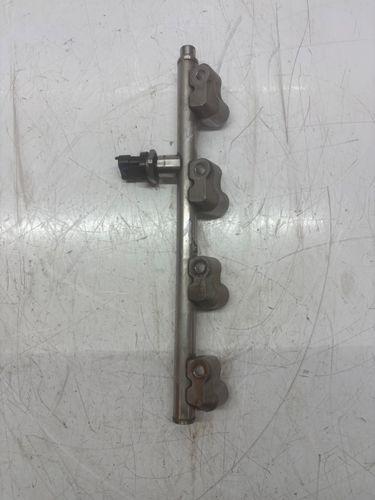 Rampe d'injection pour Suzuki Swift MK5 V 1,4 Sport K14C 15700-68810