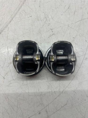 2x pistons pour Ford B-Max JK Fiesta 6 1,0 EcoBoost SFJA C10FD0X