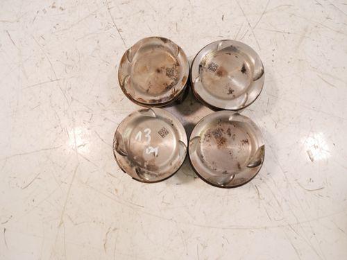 4x pistons pour Nissan Qashqai J12 1,3 DIG-T HR13DDT HR13 120106516R