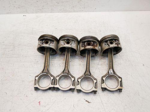4x pistons de bielle pour Ford Fiesta IV JA 1,4 i 16V FHA 96MM-6200-AC