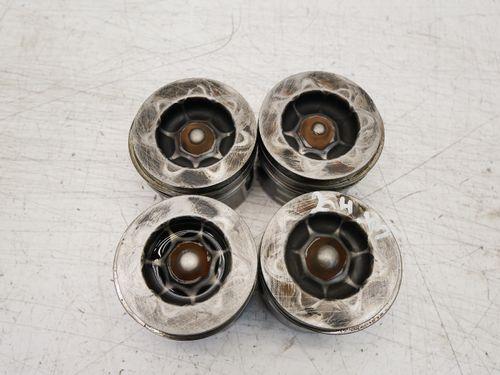 4x pistons pour Citroen Peugeot 1,6 BlueHDI BH02 BHY DV6FD W071 75L118