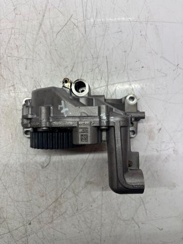 Pompe à huile Pour Volvo XC60 II 2,0 Mild-Hybrid D420T8 32298901