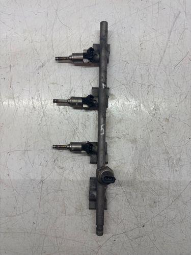 Barre d'injection Pour Nissan Juke F15 1,6 DIG-T MR16DDT 175211VA0A 166001KC0A