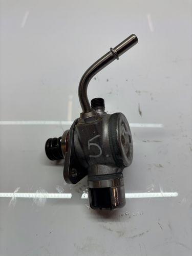 Pompe à carburant Pour Volvo V40 2,0 T2 B4204T38 31392104
