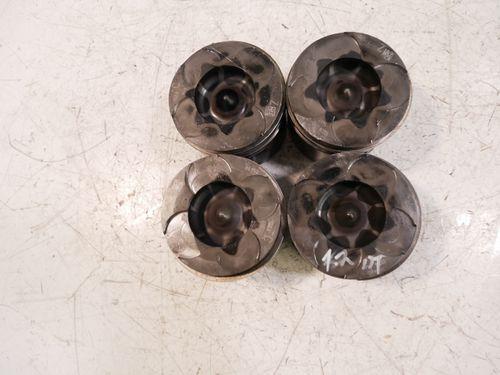4x pistons pour Chrysler 300C LX 3,0 CRD V6 EXF 82955