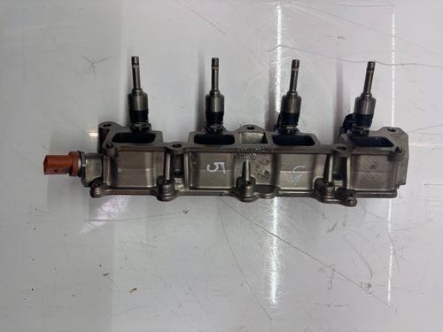 Barre d'injection Pour VW Golf Passat B7 1,4 TSi CAXA CAX 03C133202AQ