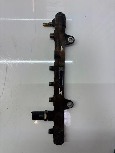 Rail-tube Pour Opel Vivaro A 1,9 dCi F9Q762 F9Q L07 0445214078