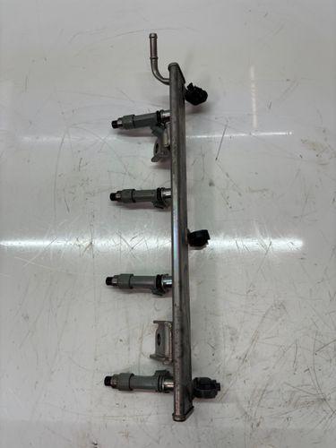 Rampe d'injection Pour Suzuki Swift III 1,5 essence M15A 15730-86G00