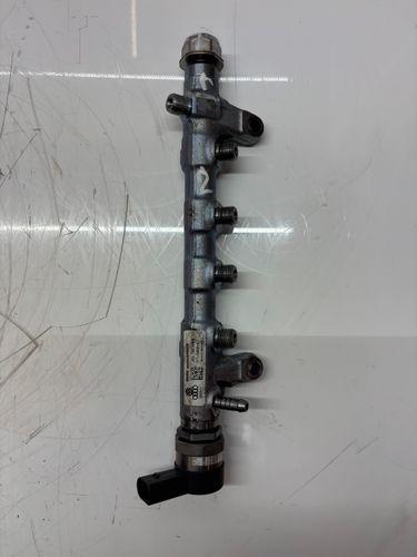 Rail-tube Pour Audi Seat Q5 Exeo 2,0 TDI CGLB CGL 03L130089Q