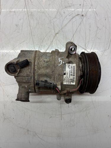 Compresseur de climatisation Pour Opel Insignia B 2,0 GSi D20DTR LFO 39157291
